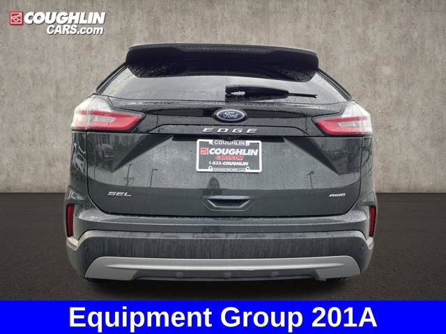 Used 2024 Ford Edge SEL w/ Convenience Package image 4