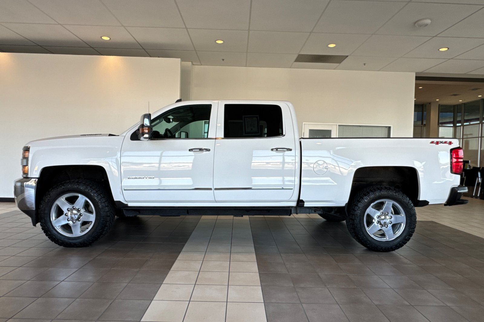 Used 2015 Chevrolet Silverado 2500 LTZ w/ Duramax Plus Package AWD/4WD image 7