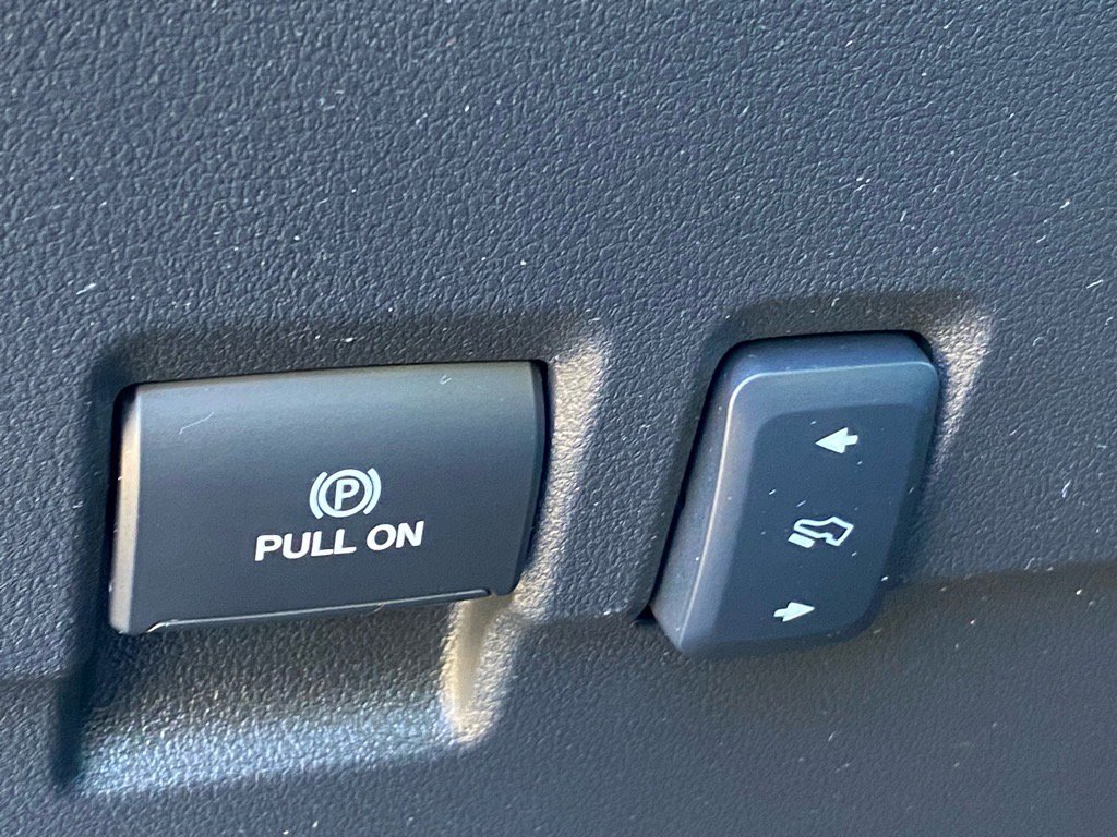 Certified 2024 Ford F250 Lariat w/ Chrome Package image 15