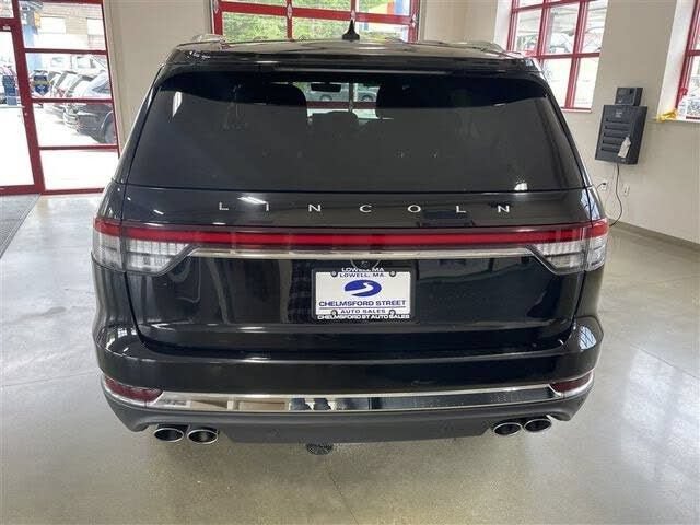 Used 2023 Lincoln Aviator AWD image 6