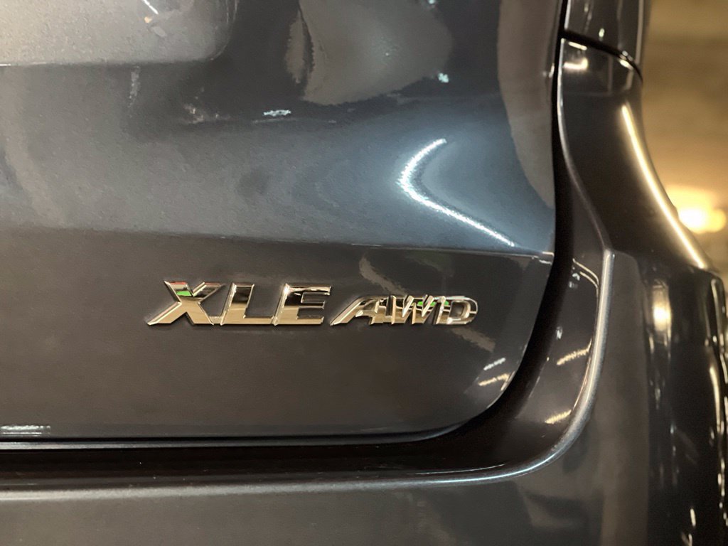 Used 2015 Toyota Highlander XLE AWD/4WD image 10