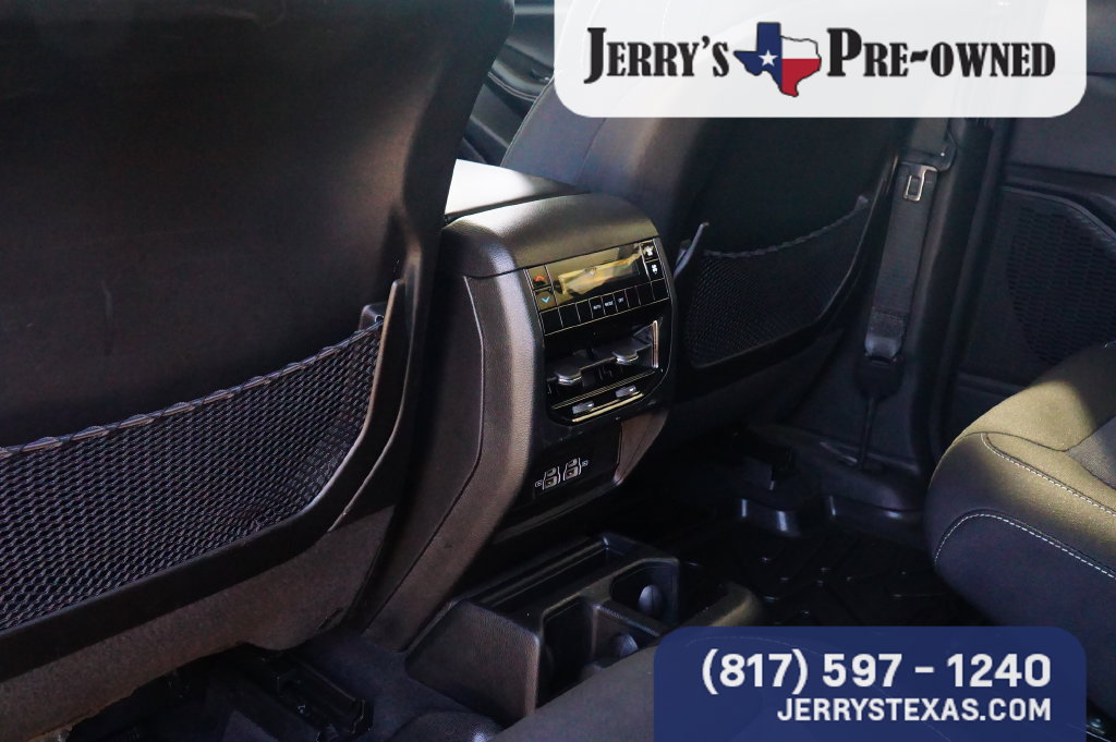 Used 2023 Jeep Grand Cherokee L Laredo RWD image 20