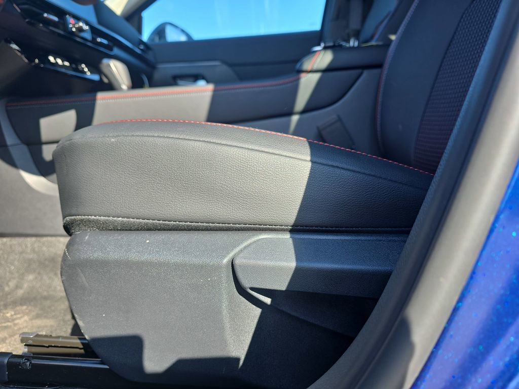 New 2026 Nissan Kicks SR FWD image 32