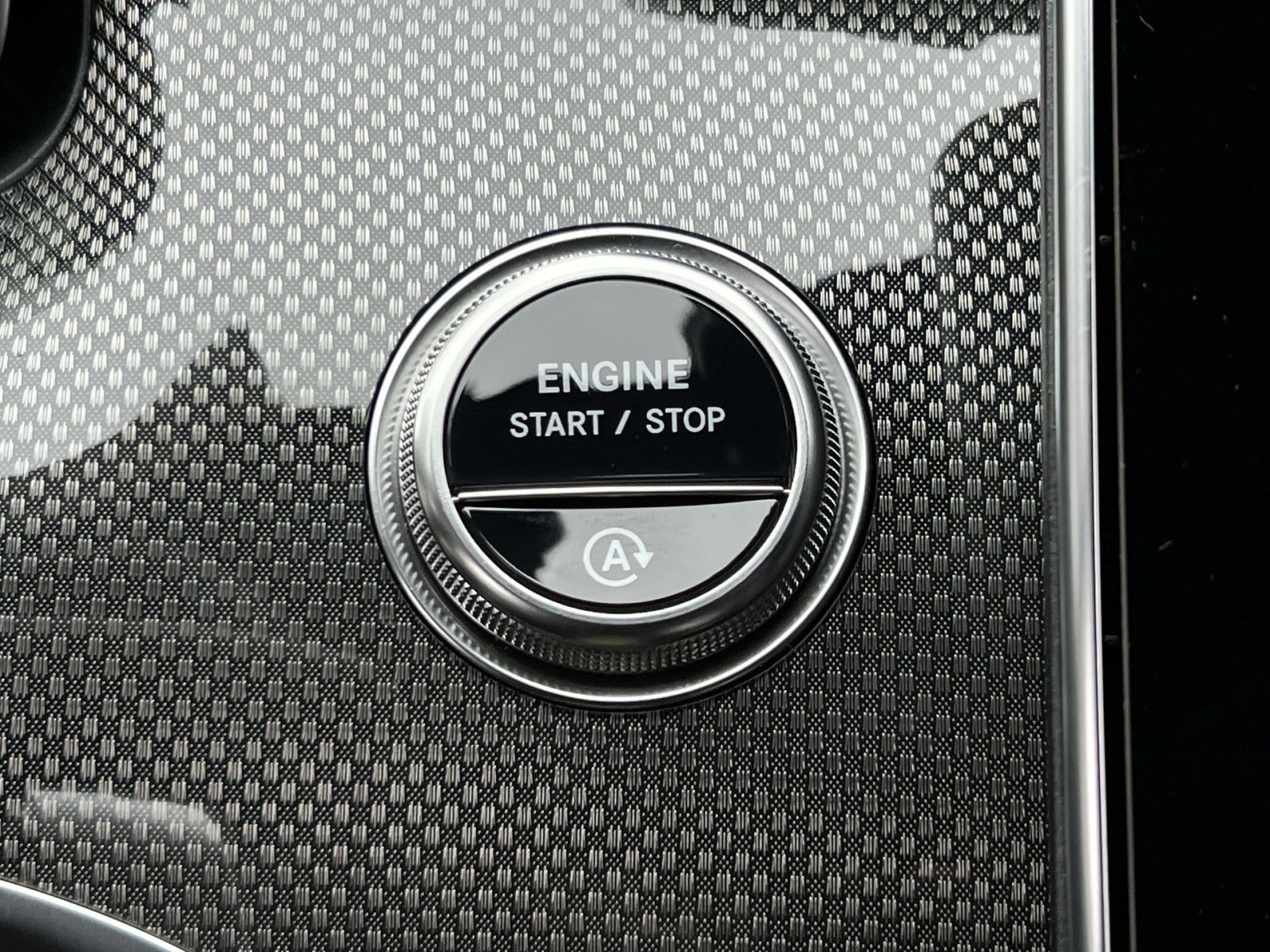 New 2025 Mercedes-Benz C 300 4MATIC Sedan image 31