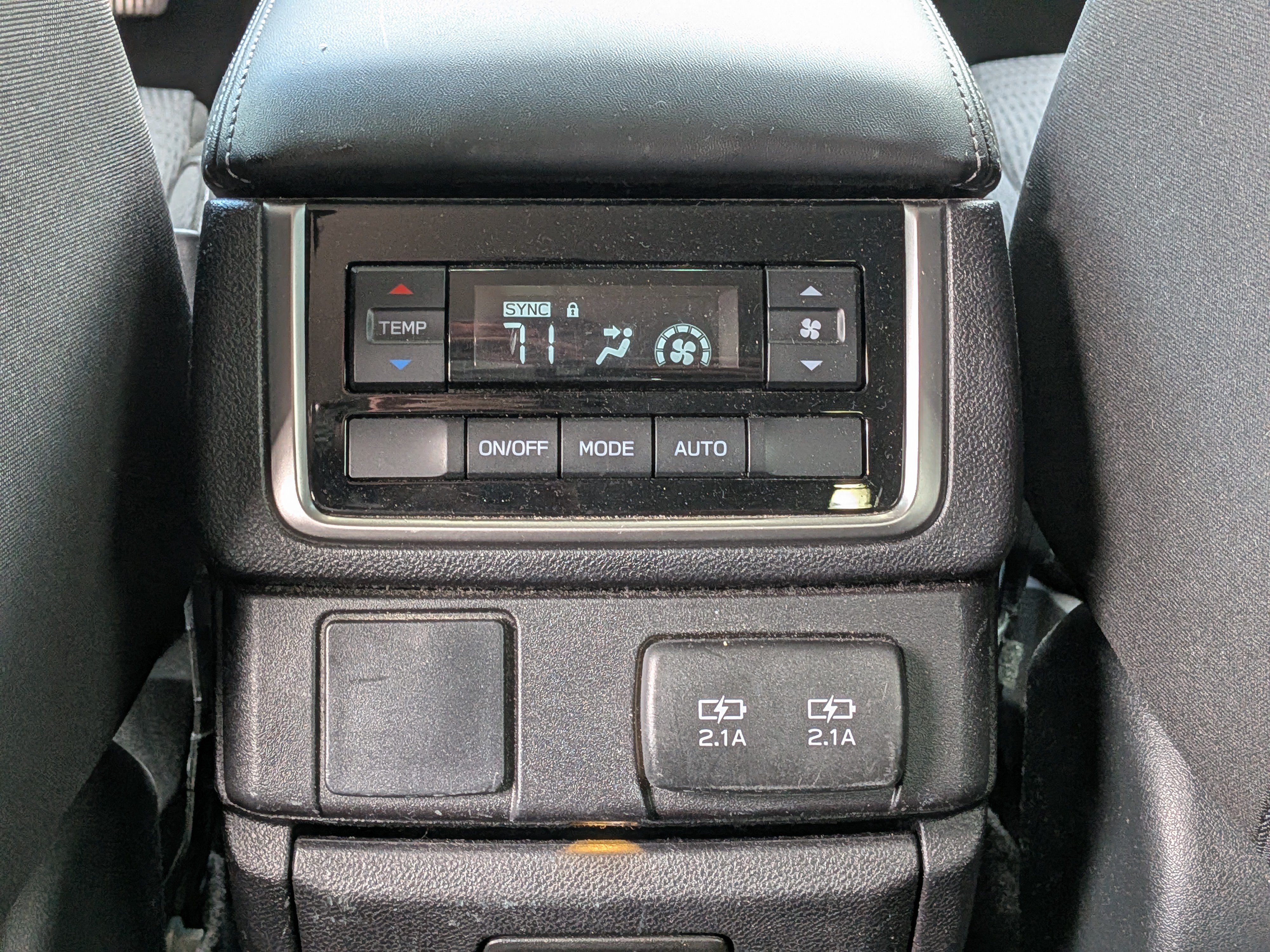 Used 2019 Subaru Ascent Premium AWD/4WD image 16