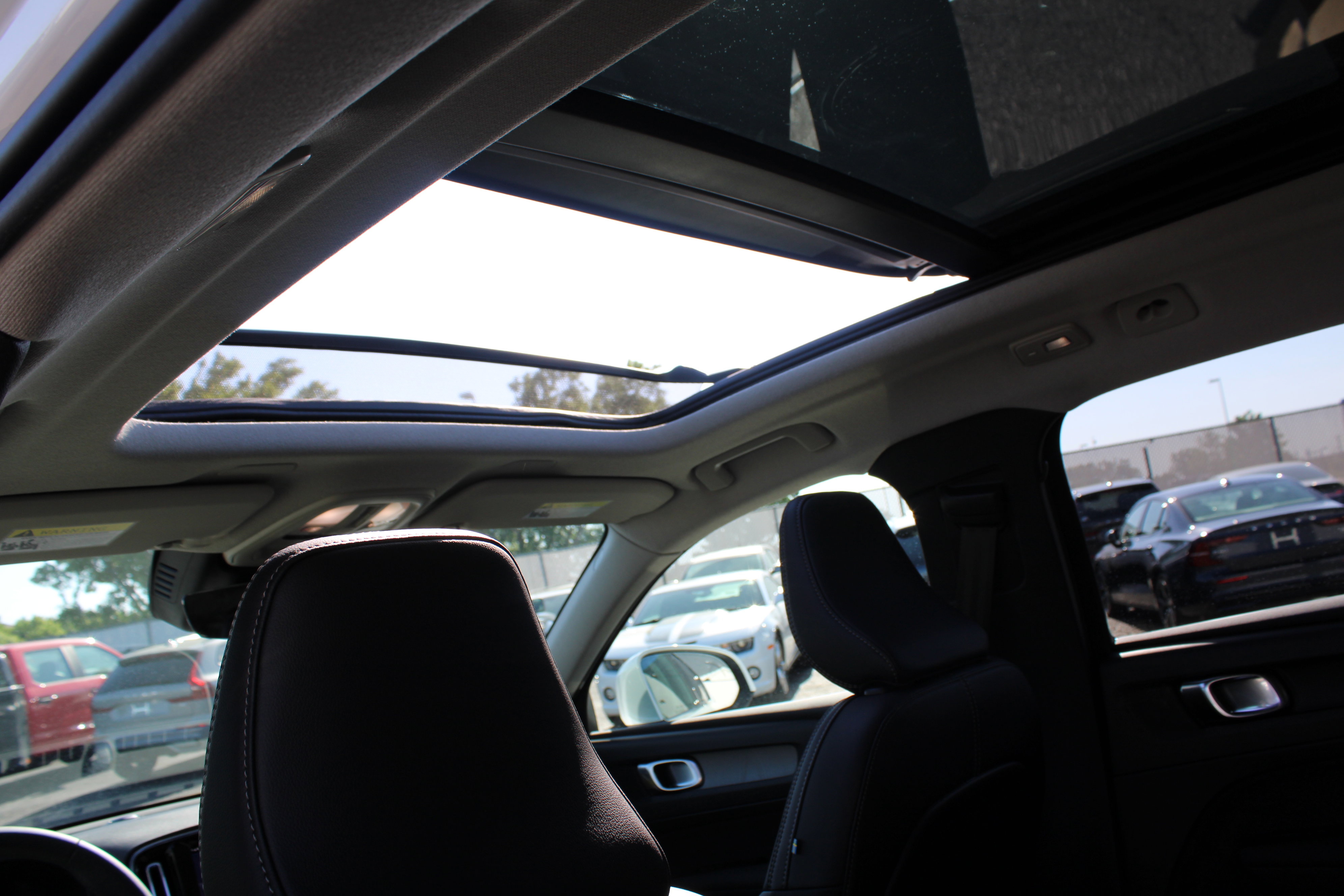 New 2025 Volvo XC40 B5 Plus w/ Protection Package Premier image 30