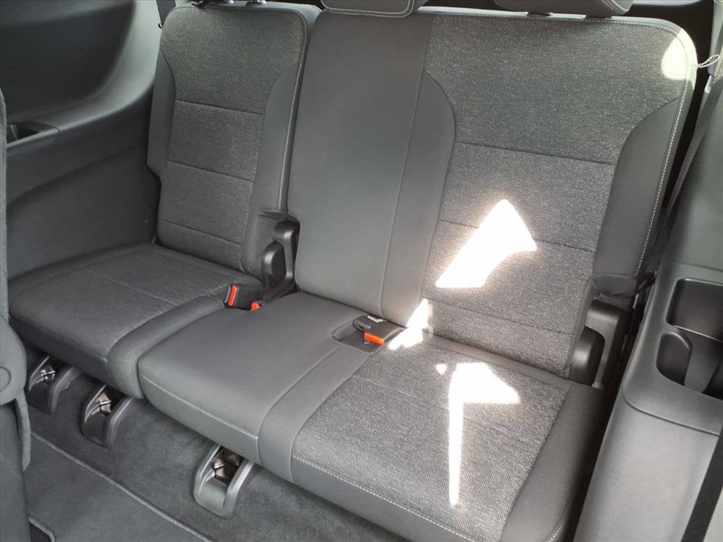 Used 2026 Chevrolet Traverse LT w/ Driver Confidence Package FWD image 14