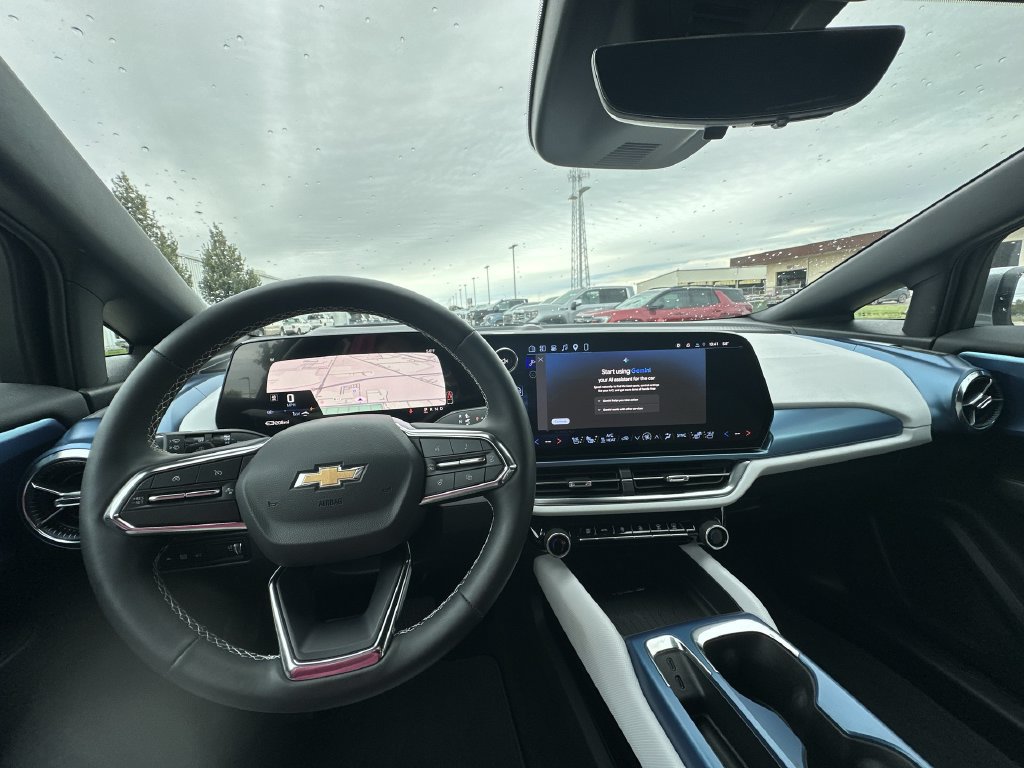 New 2026 Chevrolet Equinox EV LT w/ Convenience Package II AWD/4WD image 10
