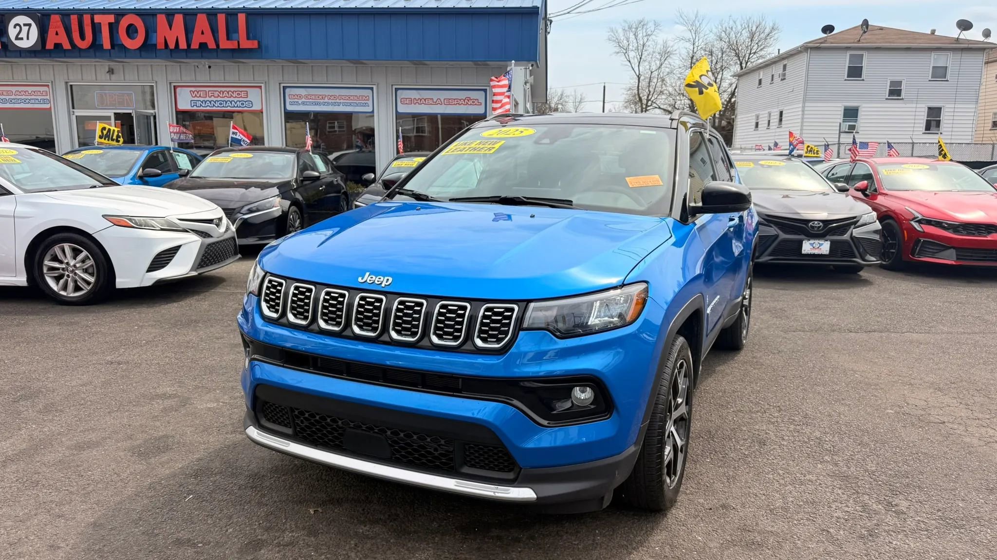 Used 2025 Jeep Compass Limited AWD/4WD image 1