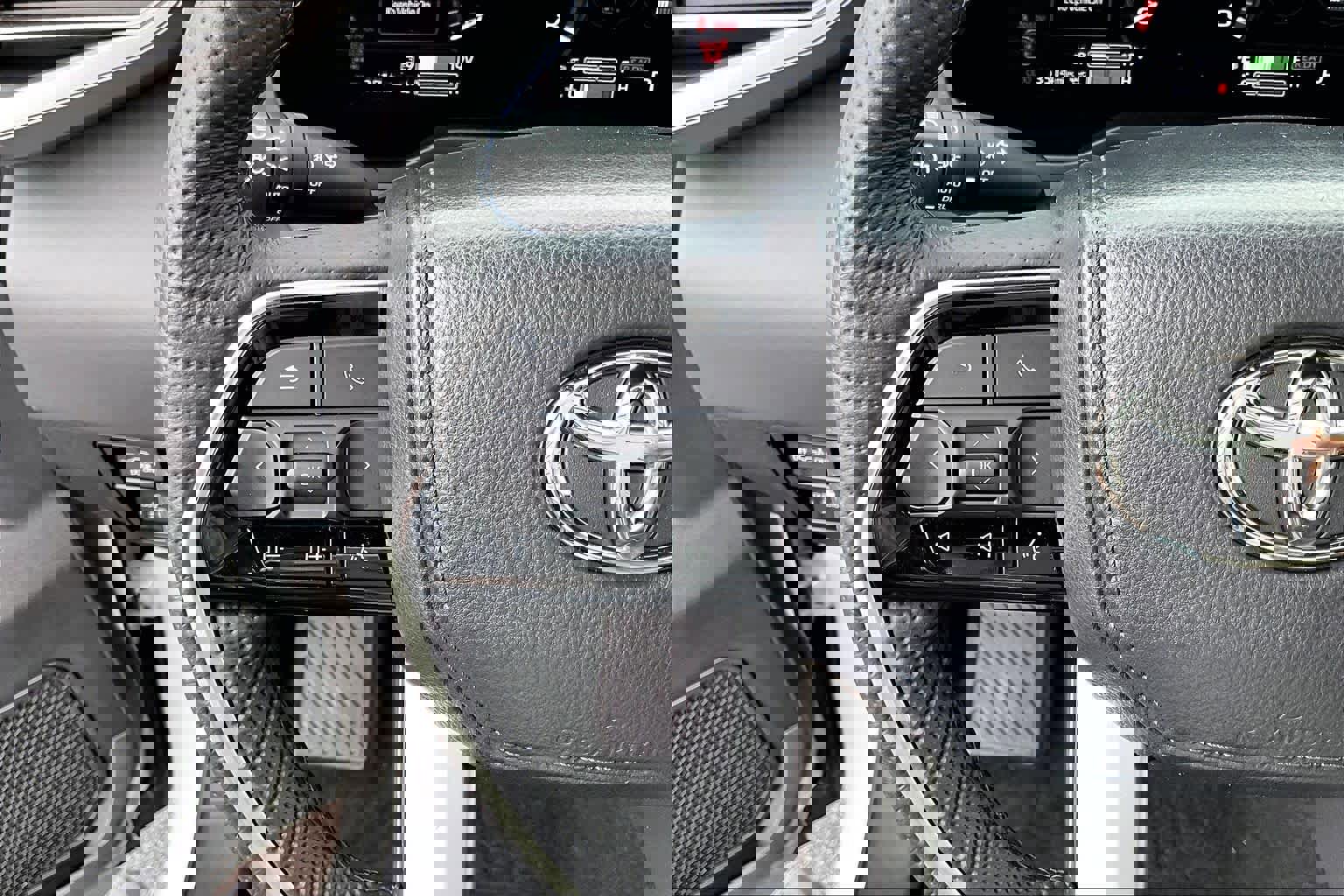 Used 2025 Toyota Sequoia Platinum image 22