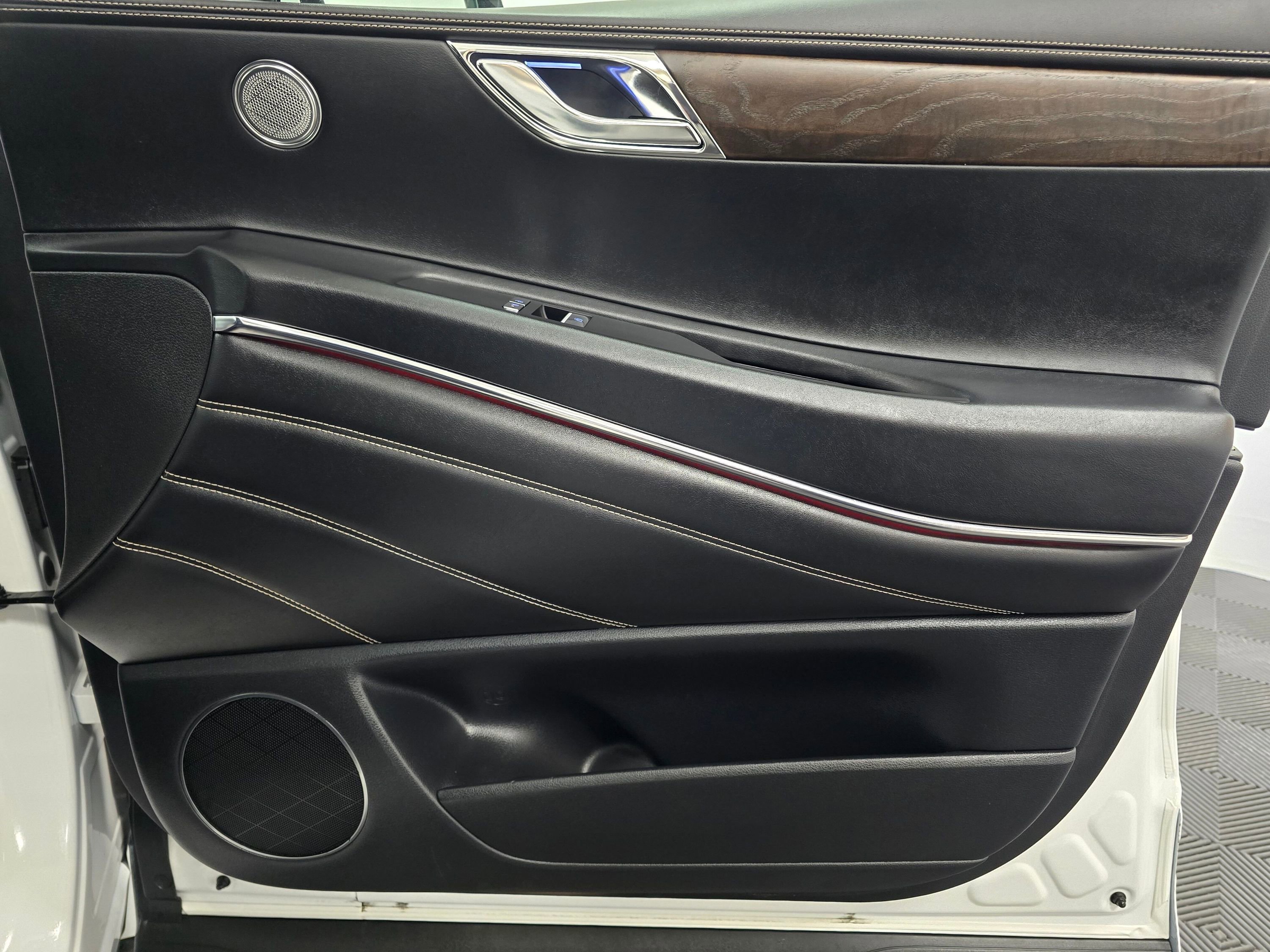 Used 2024 Genesis GV80 2.5T image 27