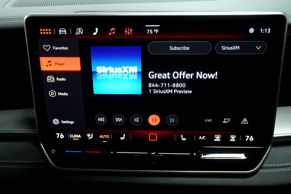 Used 2026 Volkswagen Tiguan SE AWD/4WD image 17