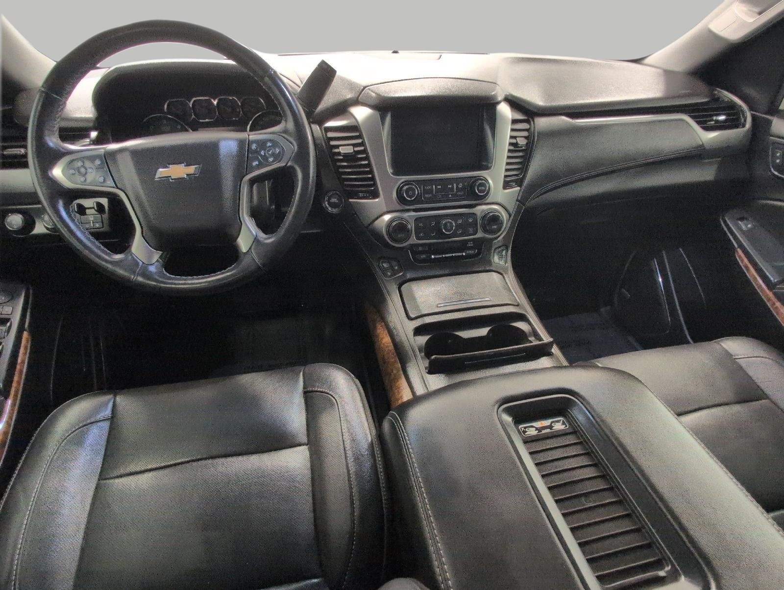 Used 2019 Chevrolet Suburban Premier AWD/4WD image 6
