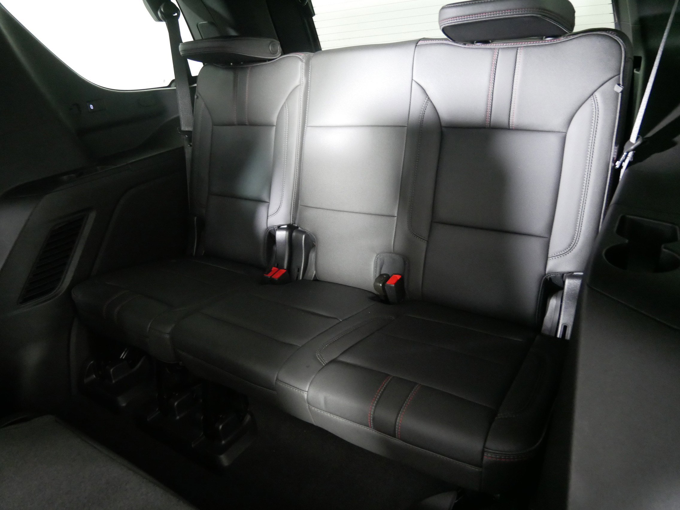 Certified 2022 Chevrolet Tahoe RST w/ Sport Performance Package image 33