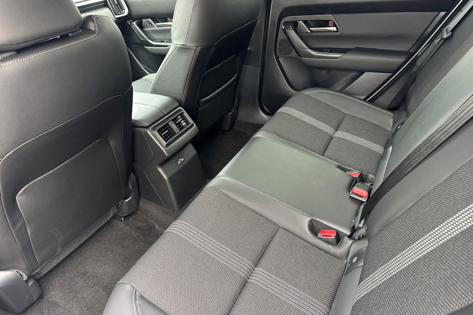 Certified 2025 MAZDA CX-50 2.5 Hybrid w/ Weather Package image 12