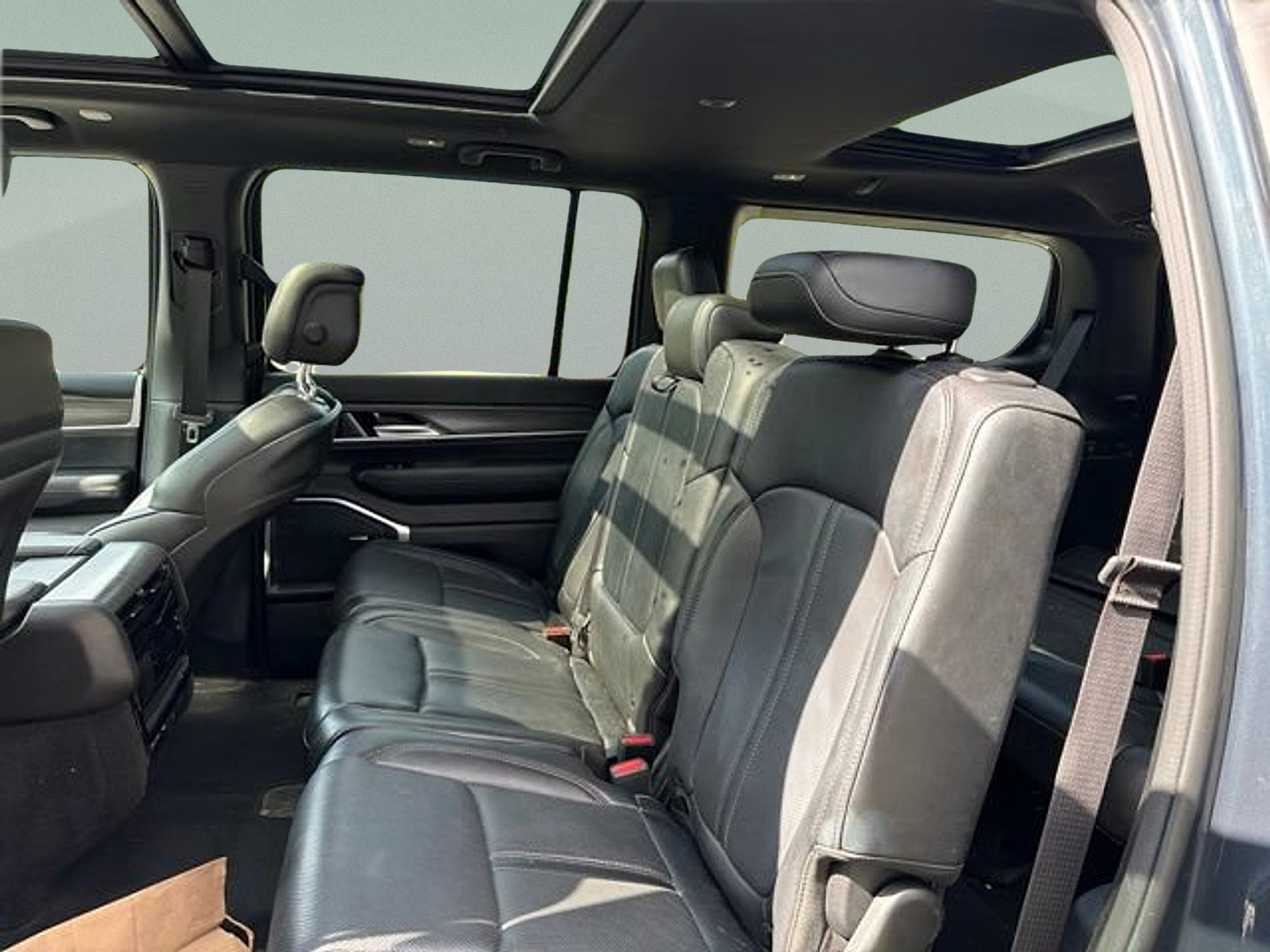 Certified 2023 Jeep Wagoneer Series II w/ Premium Group I AWD/4WD image 20