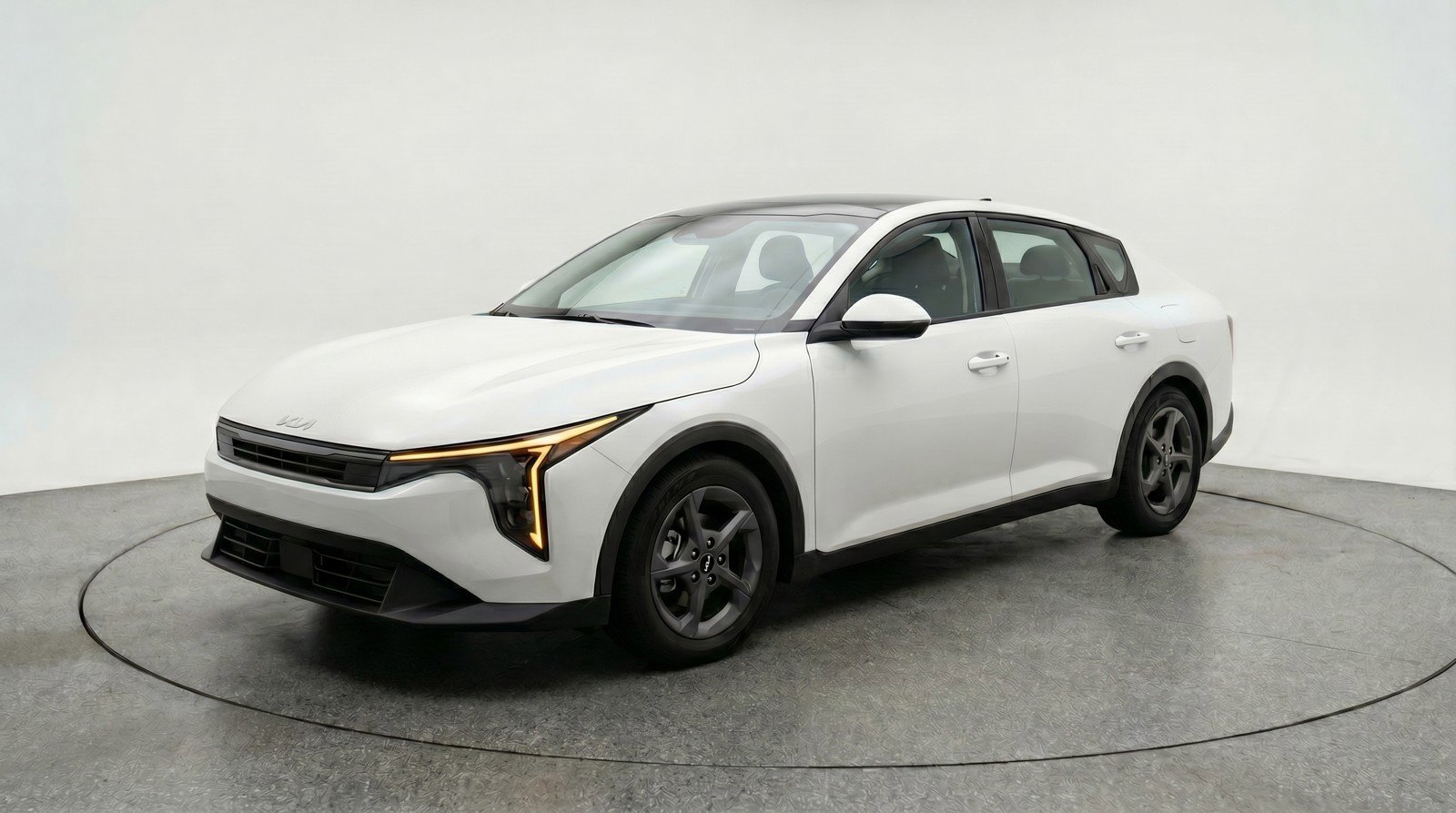 Used 2025 Kia K4 LXS FWD image 3