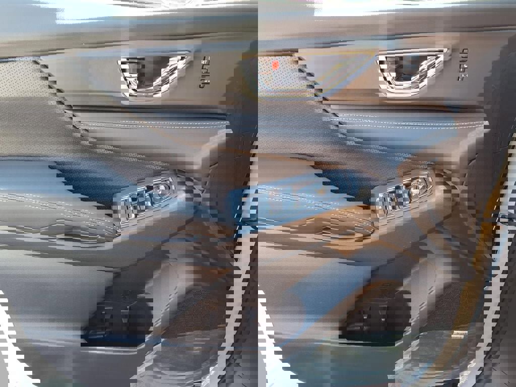 New 2026 Subaru Ascent Limited image 12