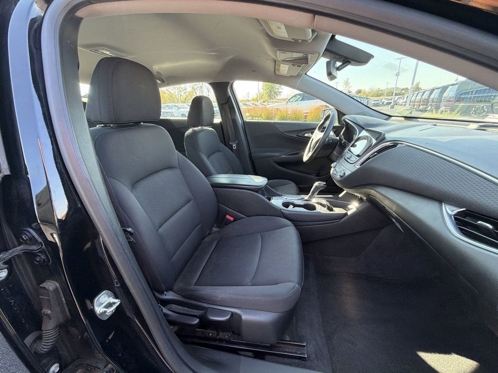 Used 2016 Chevrolet Malibu LT FWD image 16