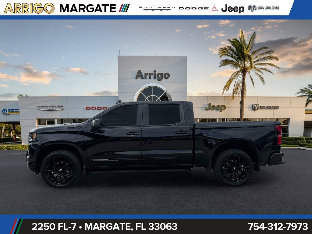 Used 2025 Chevrolet Silverado 1500 High Country w/ High Country Premium Package AWD/4WD image 4