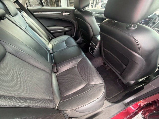 Used 2017 Chrysler 300 C w/ Safetytec Plus Group RWD image 17