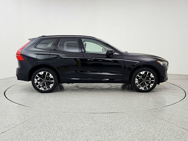 New 2026 Volvo XC60 B5 Plus w/ Climate Package image 4
