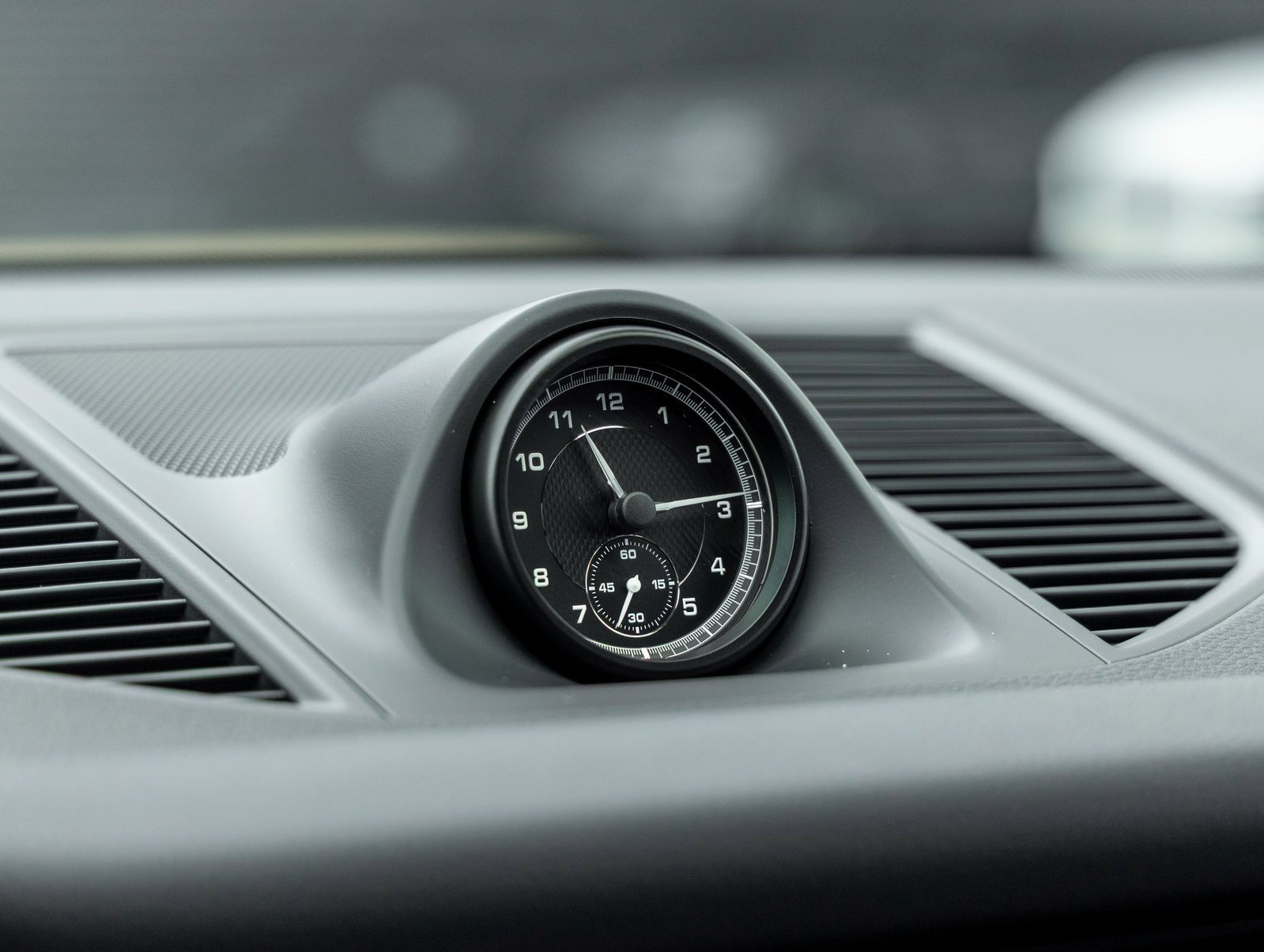 New 2026 Porsche Macan image 28