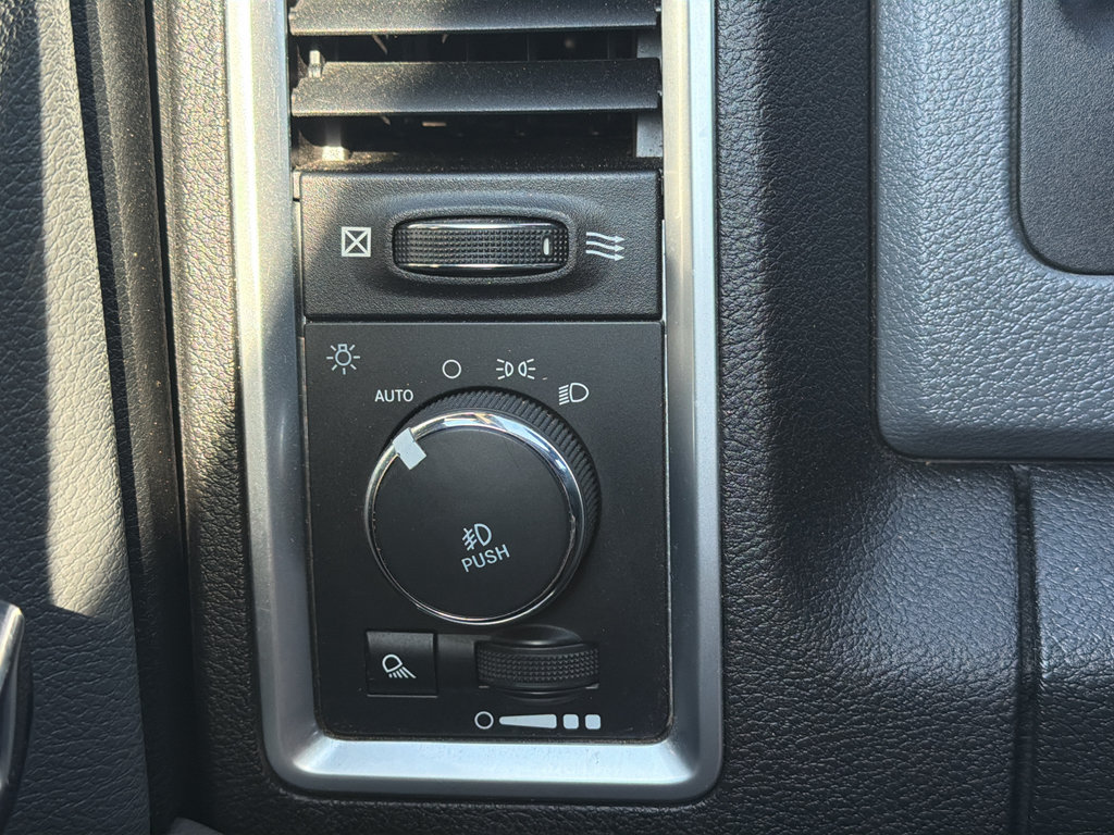 Used 2017 RAM 1500 Big Horn RWD image 12