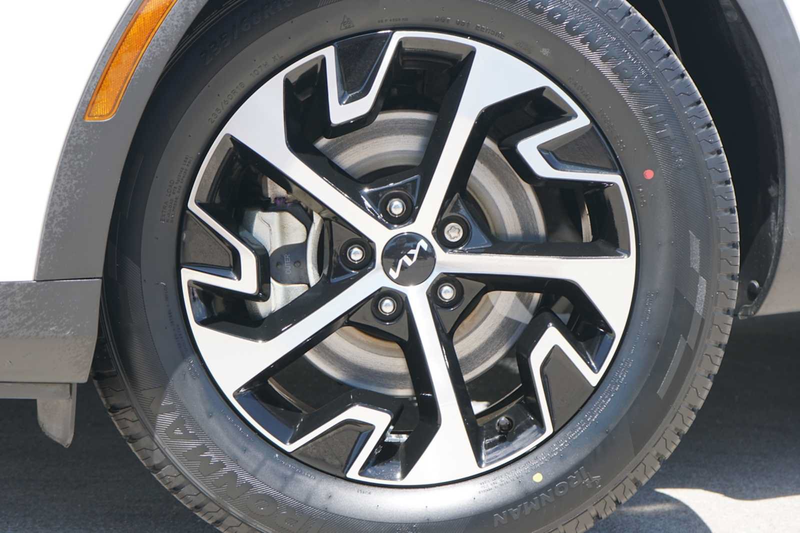 Certified 2023 Kia Sportage EX FWD image 2