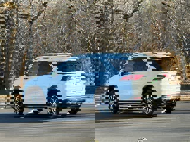 Used 2020 Mercedes-Benz GLE 350 4MATIC w/ Premium Package image 4