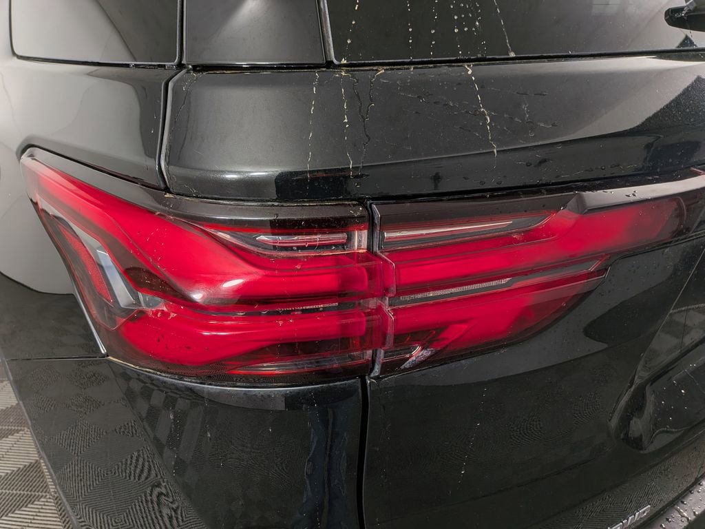 Used 2022 Chevrolet Traverse LT image 12