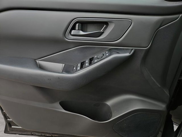 Certified 2024 Nissan Rogue S FWD image 29