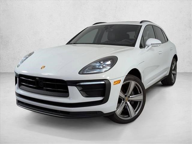 Certified 2025 Porsche Macan image 1