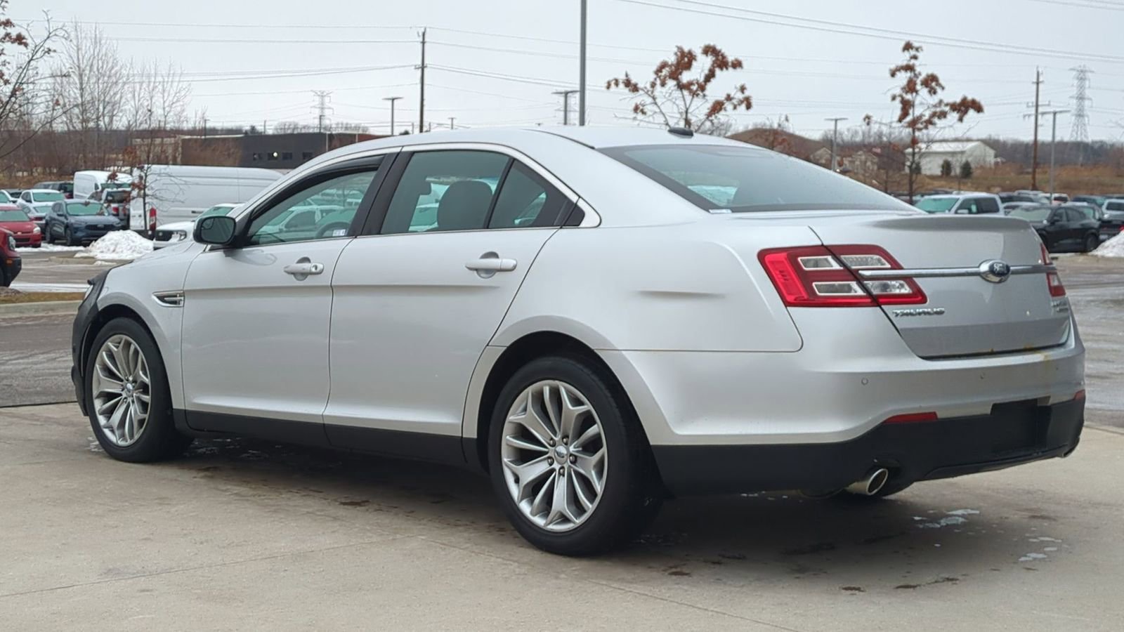 Used 2014 Ford Taurus Limited image 3