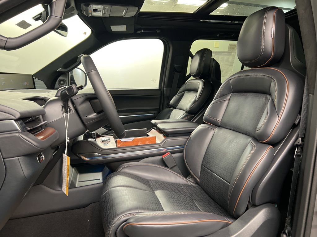 New 2026 Lincoln Navigator Black Label AWD/4WD image 27