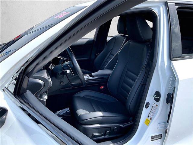Used 2024 Lexus IS 500 RWD image 27