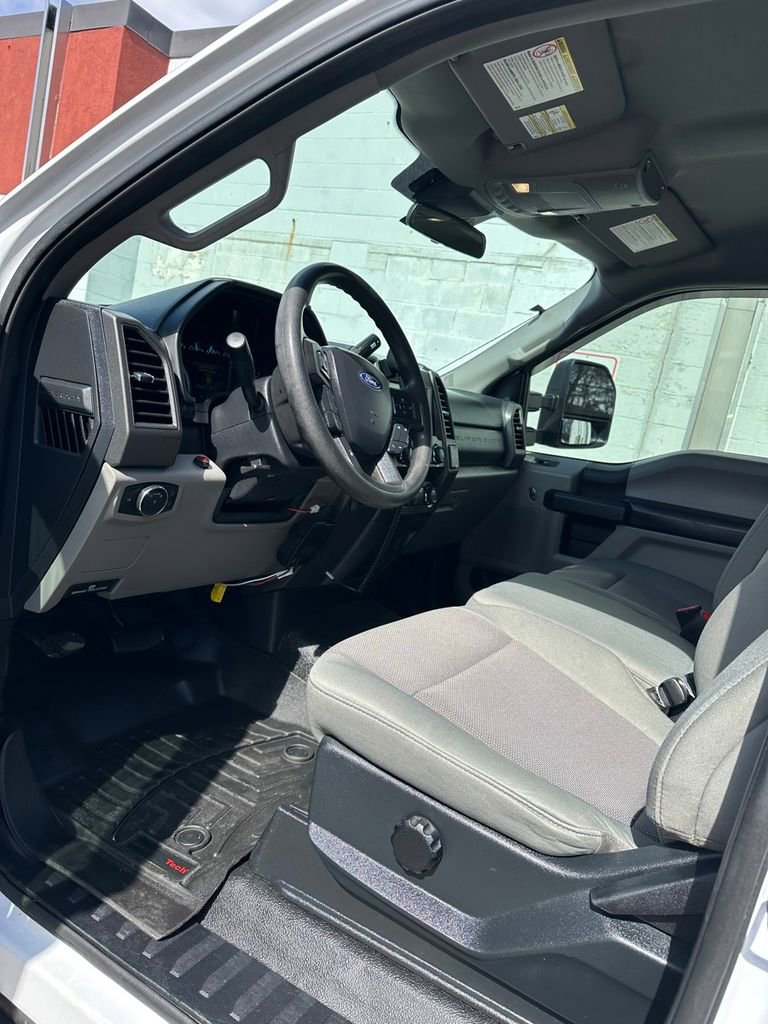 Used 2020 Ford F250 XL w/ Power Equipment Group image 10