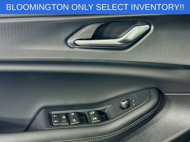 New 2025 Jeep Grand Cherokee L Laredo image 17