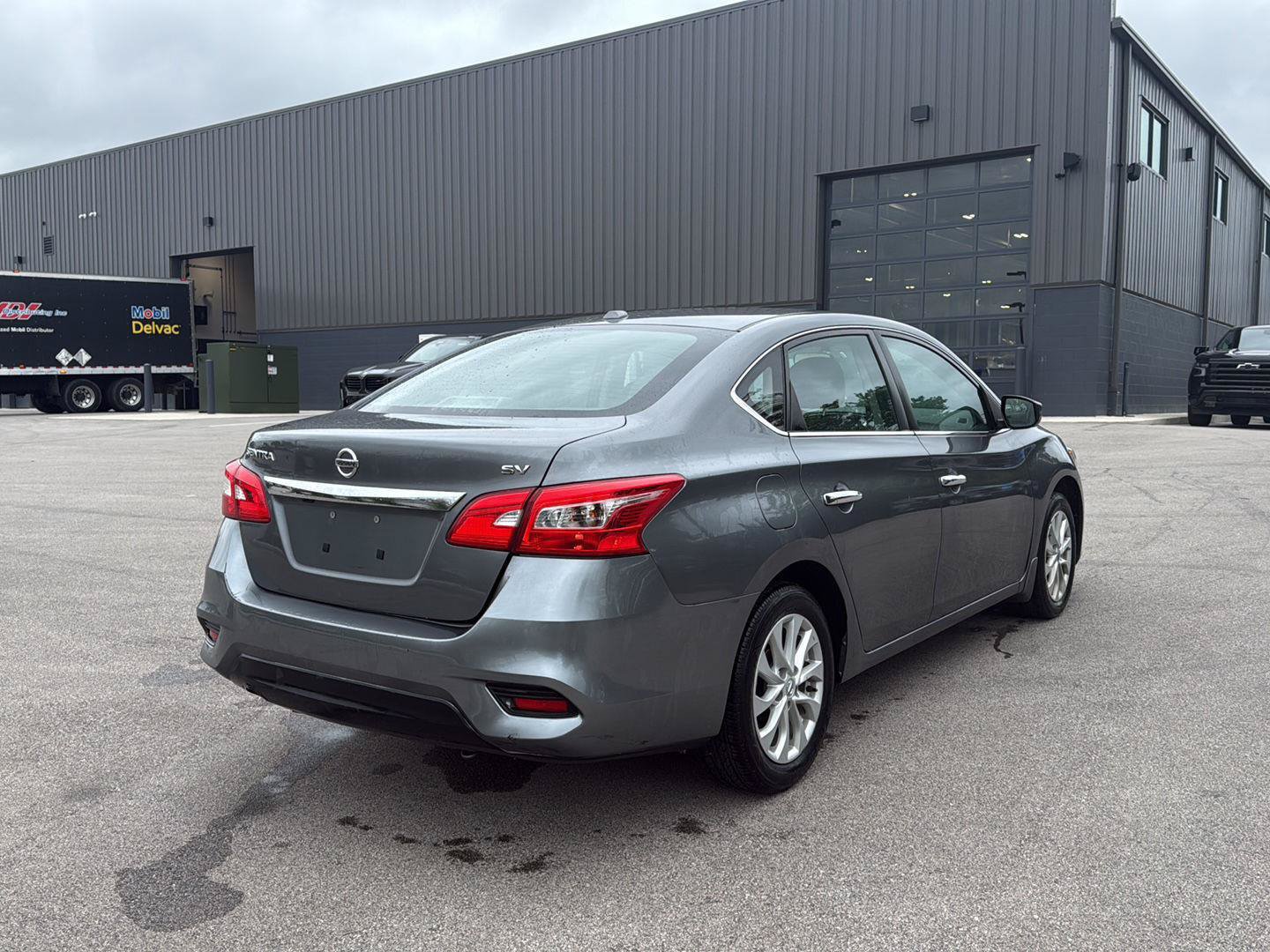 Used 2019 Nissan Sentra SV FWD image 3