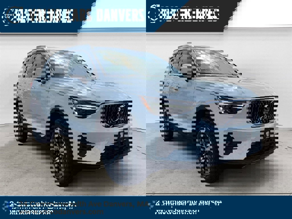 New 2025 Volvo XC40 B5 Plus w/ Protection Package Premier