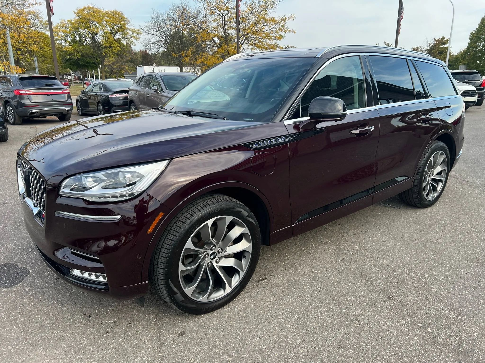 Used 2023 Lincoln Aviator Grand Touring w/ Equipment Group 301A image 1