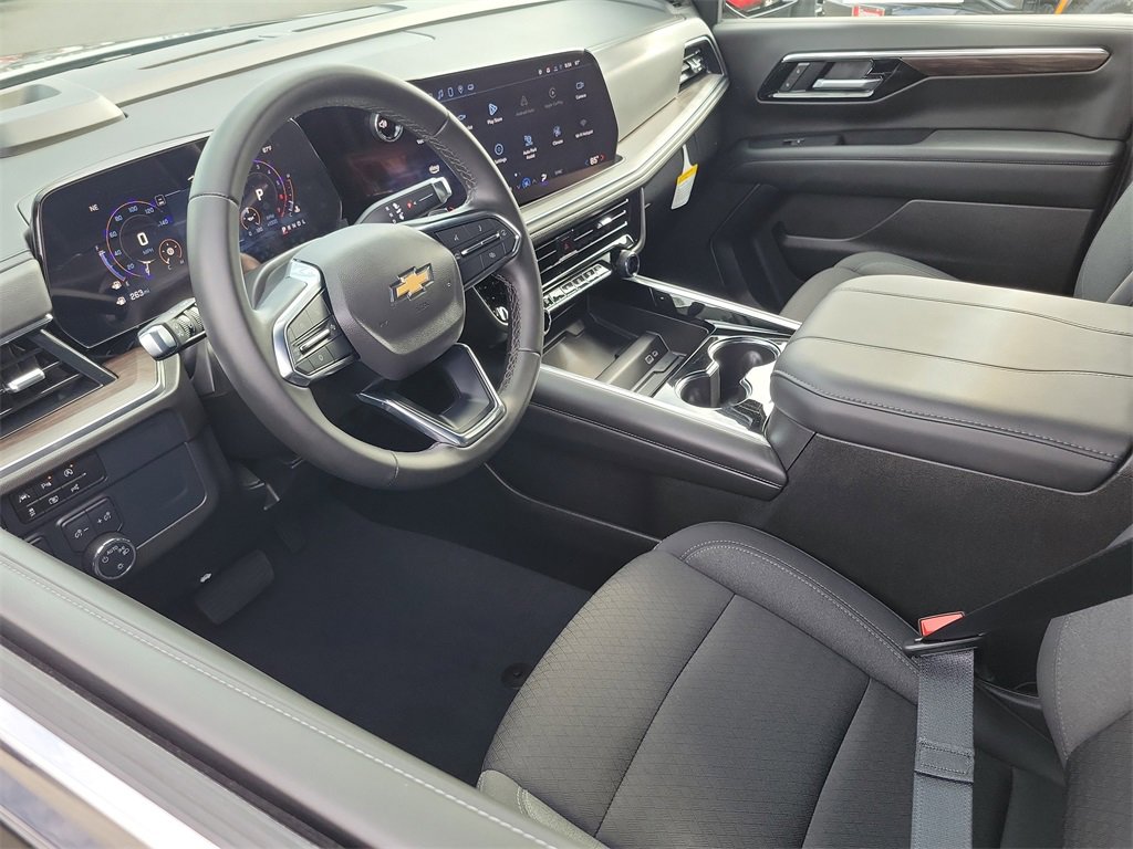 Certified 2025 Chevrolet Tahoe LS image 3