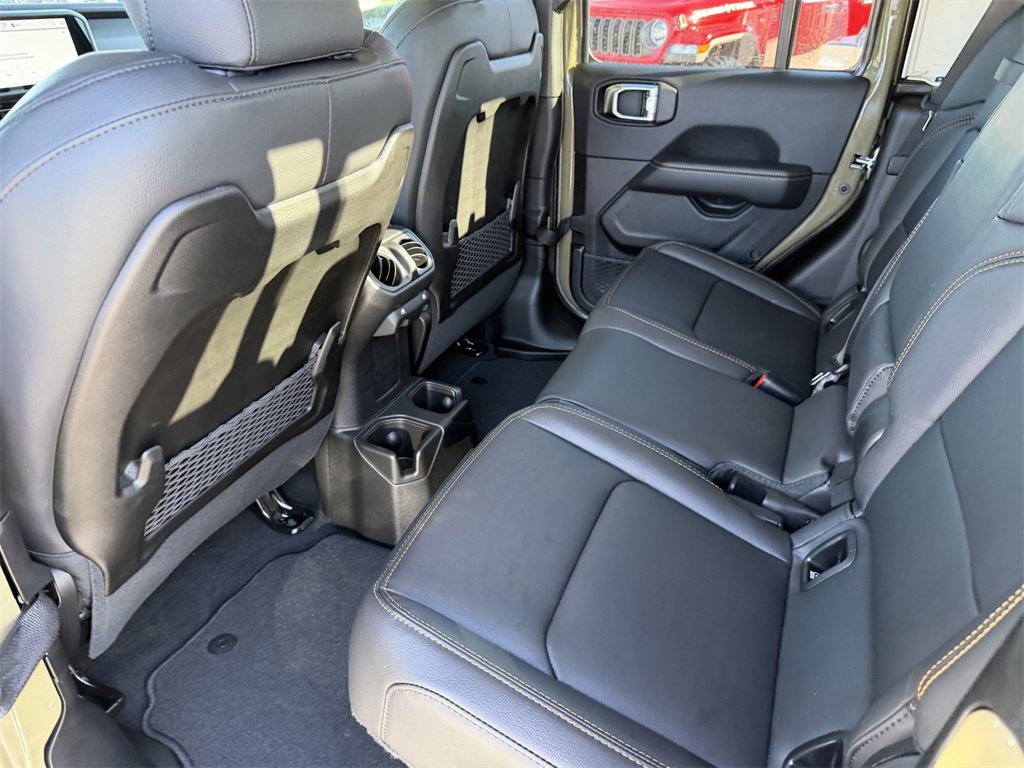 New 2025 Jeep Gladiator Sport image 10