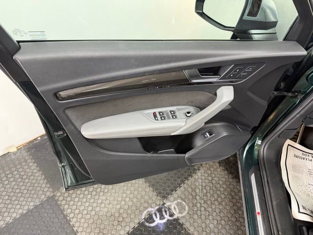 Used 2018 Audi SQ5 Premium Plus w/ S Sport Package AWD/4WD image 23