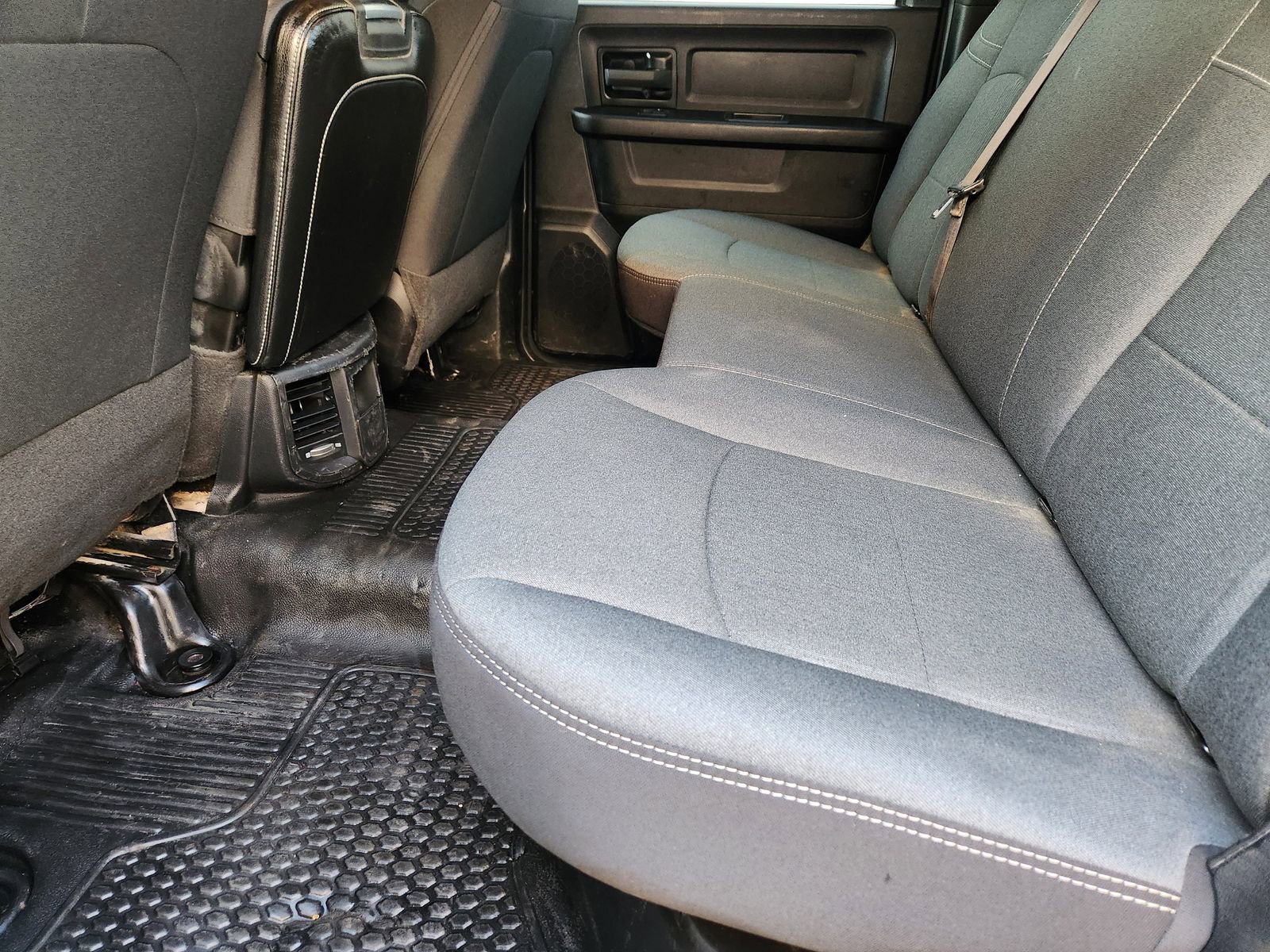 Used 2022 RAM 5500 Tradesman w/ Chrome Appearance Group image 33