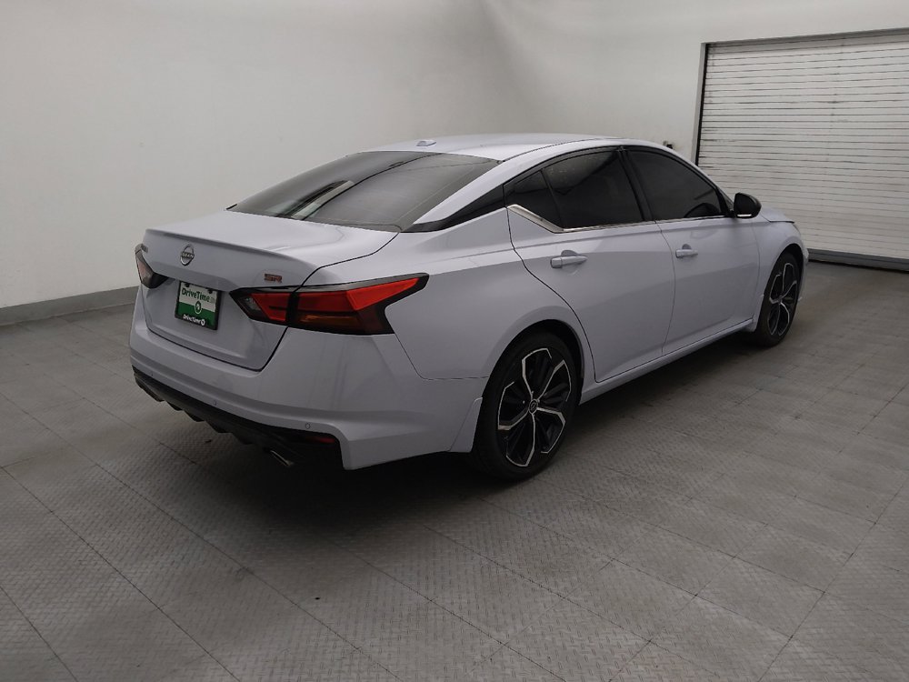 Used 2025 Nissan Altima 2.5 SR FWD image 9
