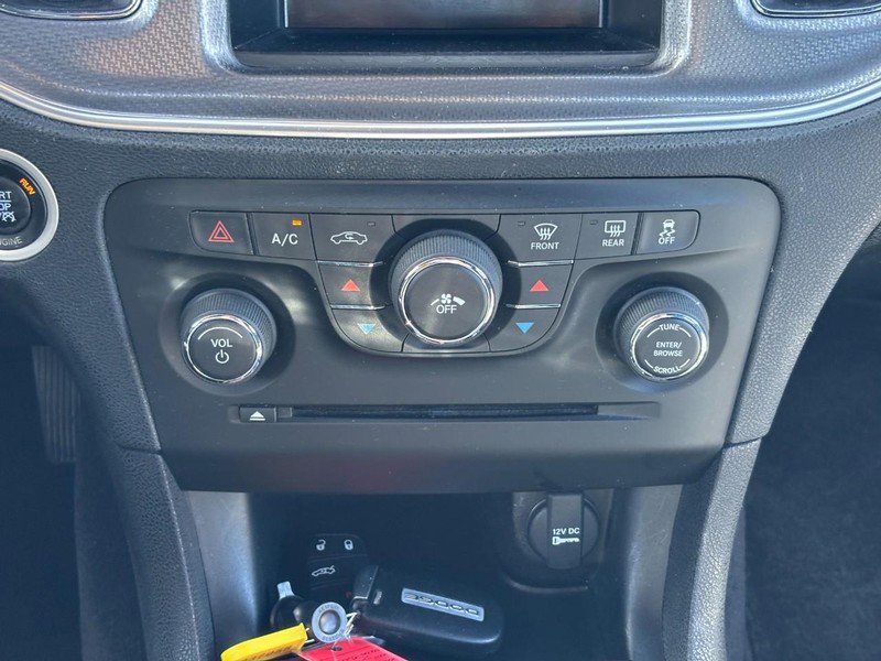 Used 2013 Dodge Charger SE RWD image 23