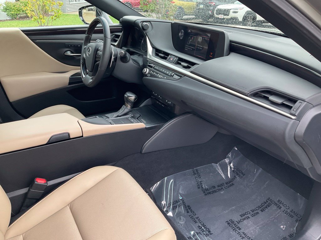 Used 2021 Lexus ES 250 w/ Premium Package AWD/4WD image 16