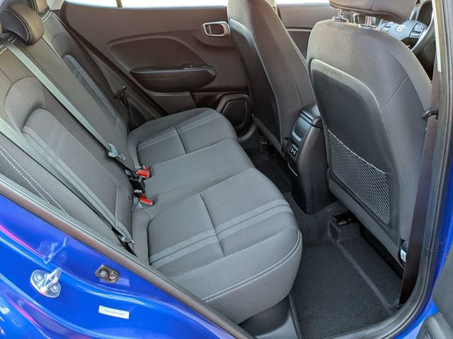 Used 2025 Hyundai Venue SEL image 31