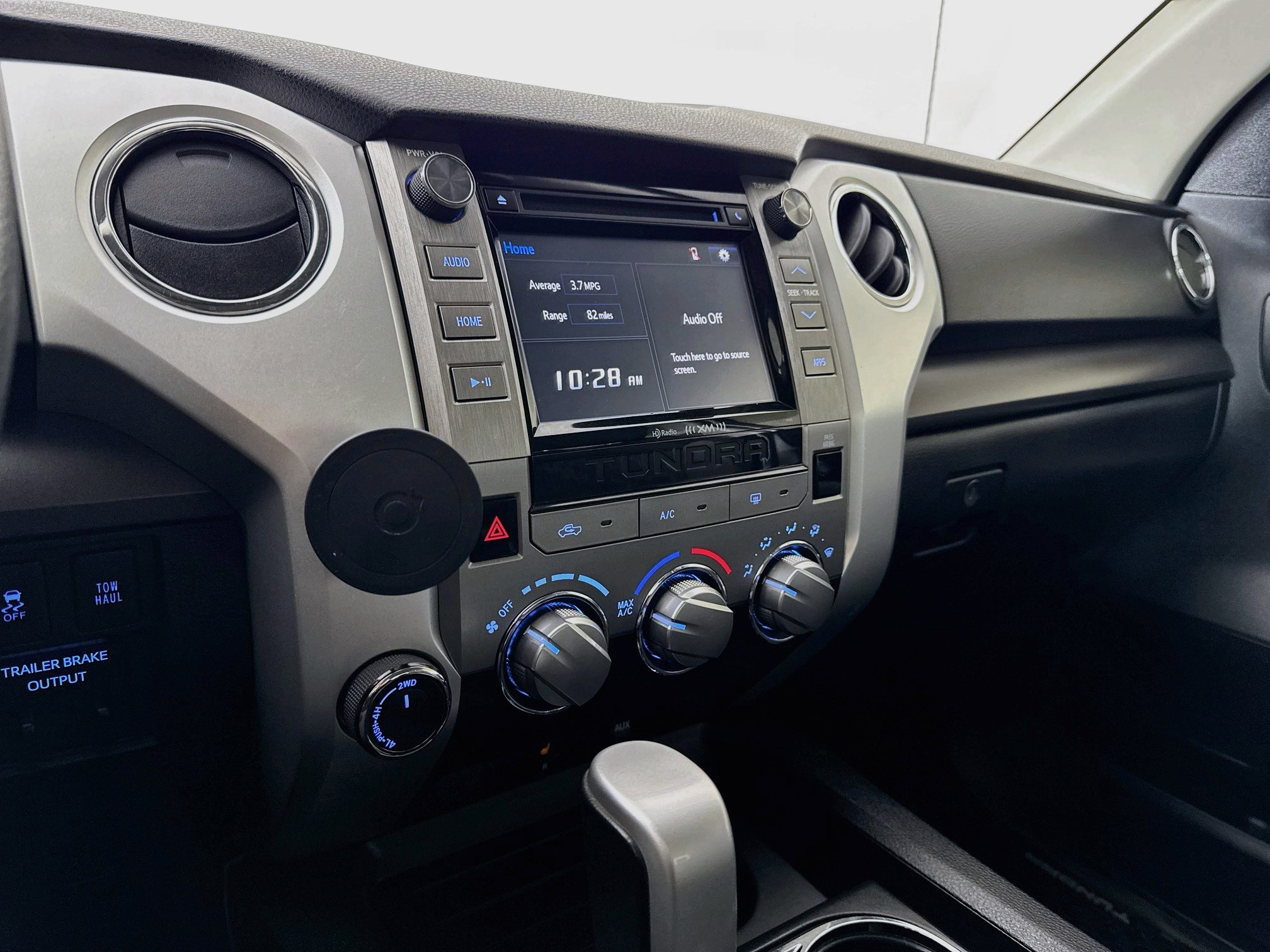 Used 2018 Toyota Tundra SR5 AWD/4WD image 17